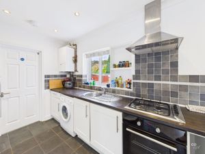 KITCHEN- click for photo gallery